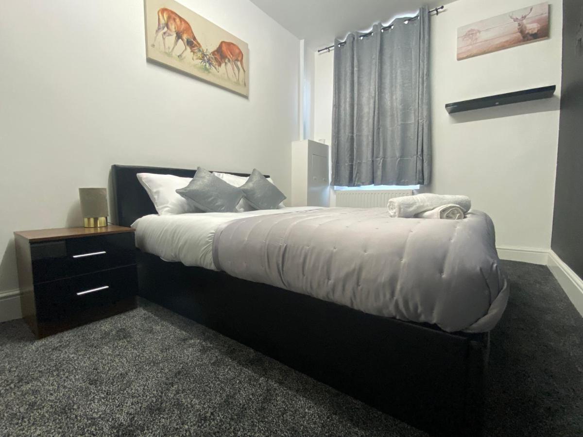 Hotel Royal Blackburn  Bagian luar foto