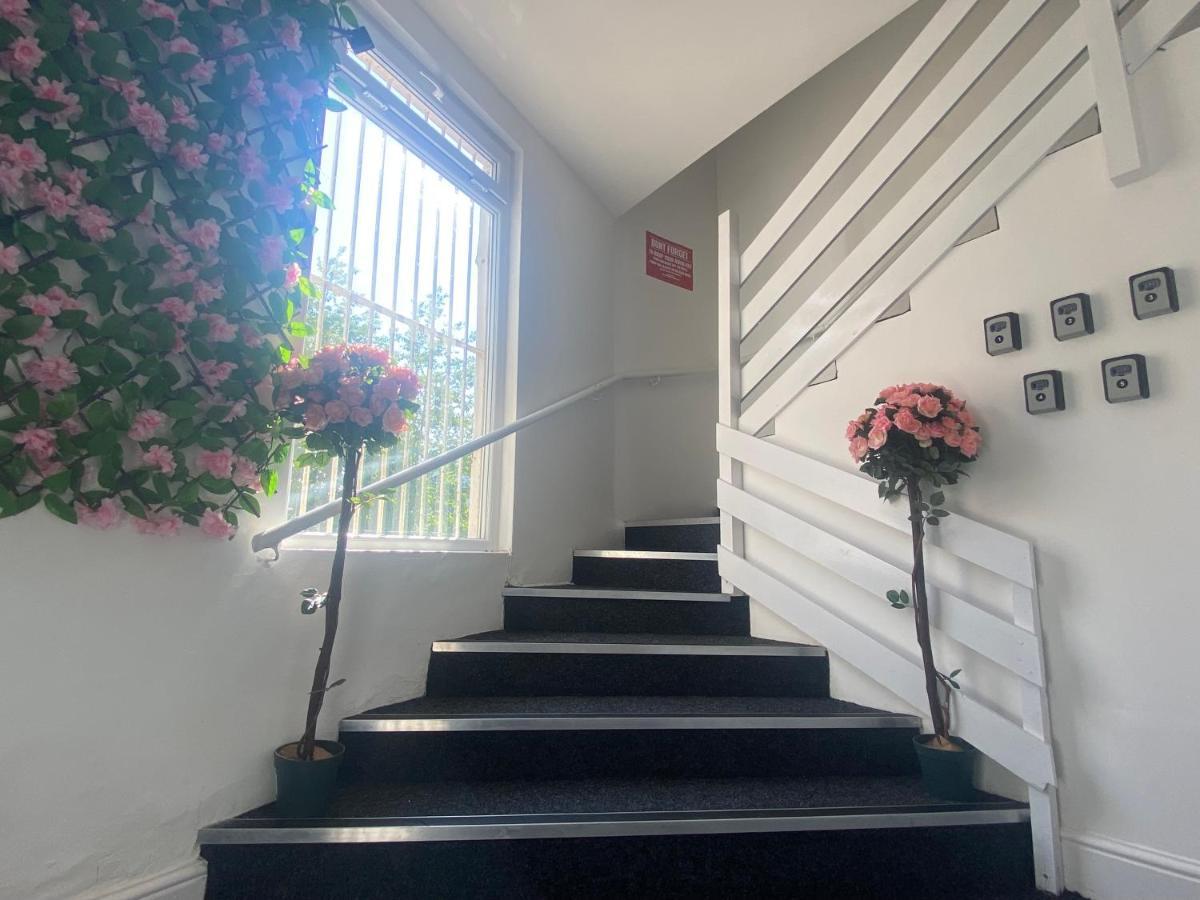 Hotel Royal Blackburn  Bagian luar foto